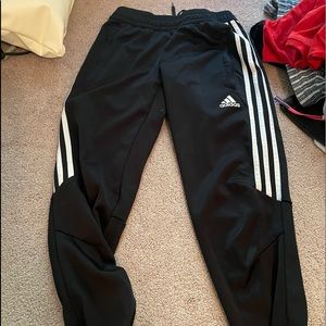 Adidas jogger pants with stripes. Xs